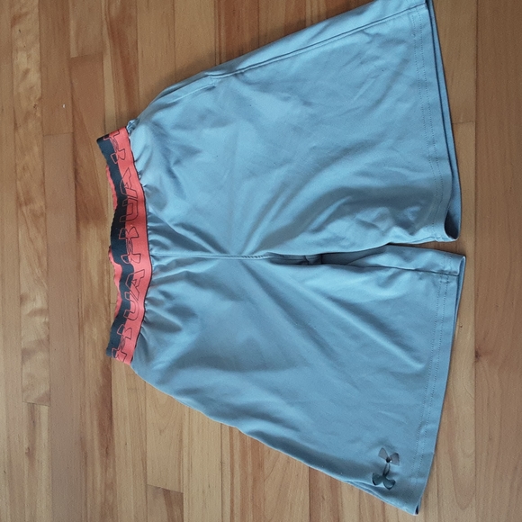Boy size m short in good ised condition - Picture 1 of 2